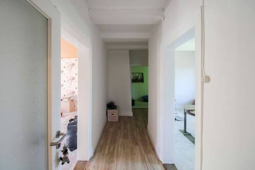 Flur (2) - 