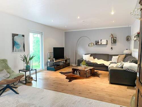  Wohnen mit tollem Holzboden - Einfamilienhaus mit 150,00 m² in Niederkassel zum Kaufen