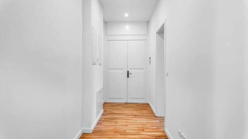 Diele - Etagenwohnung mit 65,20 m&sup2; in Chemnitz zur Miete