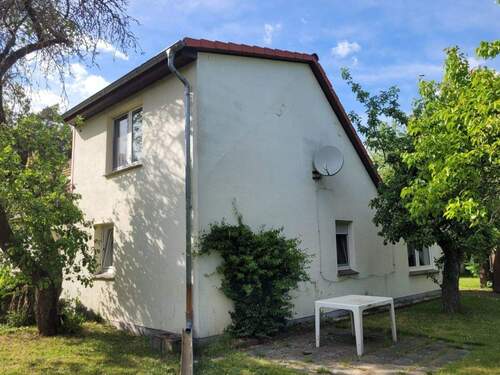 Rückansicht des Wohnhauses - 4 Zimmer Bauernhaus, Landhaus zum Kaufen in Neuhausen
