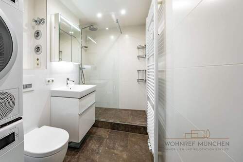 Bad - Etagenwohnung mit 95,00 m&sup2; in München zum Kaufen
