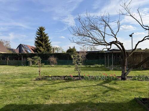 Gartenansicht - 7 Zimmer Mehrfamilienhaus, Wohnhaus in Leegebruch