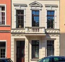 Repräsentatives Einfamilienhaus mit romantischem Innenhof - Krefeld Stadtmitte