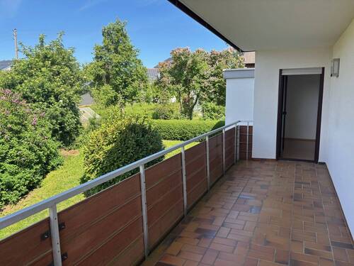 großer Balkon EG - 1 Zimmer Mehrfamilienhaus, Wohnhaus in Emmingen-Liptingen