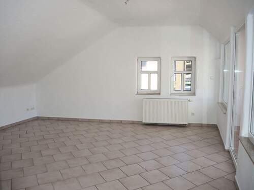 Wohnzimmer - 3 Zimmer Etagenwohnung zur Miete in Bad Brückenau