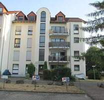 Freie 2-Zimmer-ETW, mit Balkon und PKW-Stellplatz im Zentrum von Karben, von privat