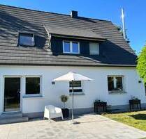 ***wunderschönes, freistehendes Einfamilienhaus- hochwertig saniert auf Top- Level*** - Nürnberg Thon