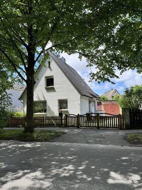 Bild 1 - Charmantes Einfamilienhaus mit Potenzial in Bremerhaven-Lehe