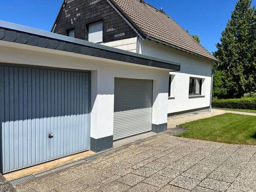 Garagen - Schönes Einfamilienhaus in traumhafter Lage (Kreuzau-Obermaubach)