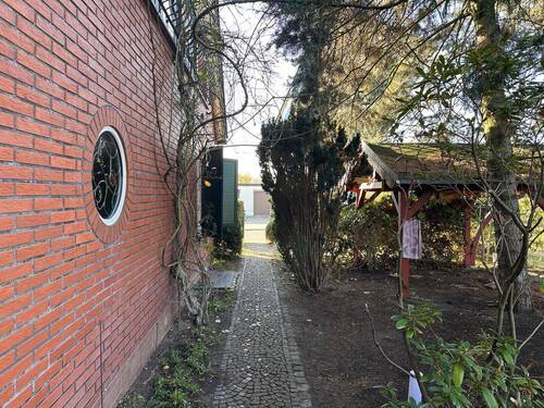 Haus-Grundstück 23.JPG - 