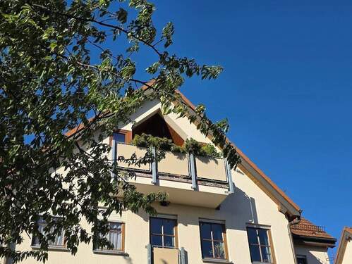 Herrlicher Südbalkon - Über den Dächern von Leegebruch: Stilvolle Familienwohnung mit zwei Sonnenbalkonen