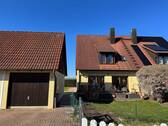 Außenansicht - Familienfreundliche Doppelhaushälfte mit viel Platz und Garten in Eckersdorf