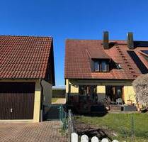 Familienfreundliche Doppelhaushälfte mit viel Platz und Garten in Eckersdorf