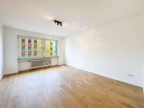 Wohn-/Esszimmer - 3 Zimmer Etagenwohnung zum Kaufen in Düsseldorf