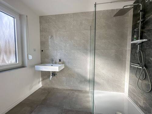 3-Gäste-Dusche - 4 Zimmer Reihenmittelhaus in Gieboldehausen