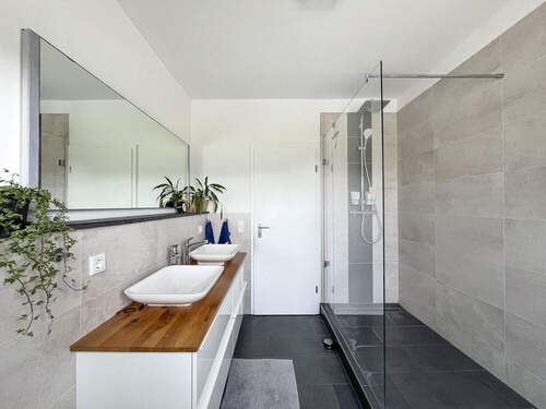 2. Badezimmer - 