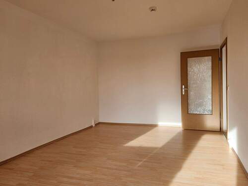 Wohnzimmer - 3 Zimmer Etagenwohnung zur Miete in Senftenberg