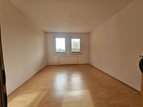 Schlafzimmer Südseite - 3 Zimmer Etagenwohnung in Senftenberg