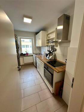 Einblick Küche - Etagenwohnung mit 60,00 m² in Nürnberg zur Miete