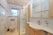 Badezimmer (EG) - 
