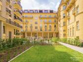 Hausensemble - Charlottenburger Hausikone trifft Neubaukomfort: 108 m² mit Südwest-Terrasse und Balkon
