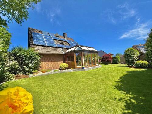 Hausansicht / Garten - 