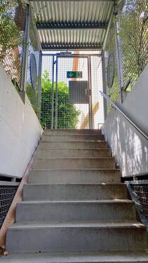 ...in der abgesperrten Tiefgarage - 