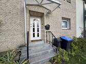 Hauseingang - 4 Zimmer Einfamilienhaus in Bergisch Gladbach