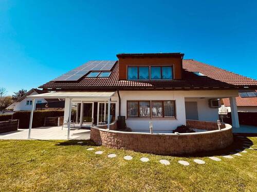 Außensicht - Hochwertiges 2-Familienhaus mit ELW und großem Garten