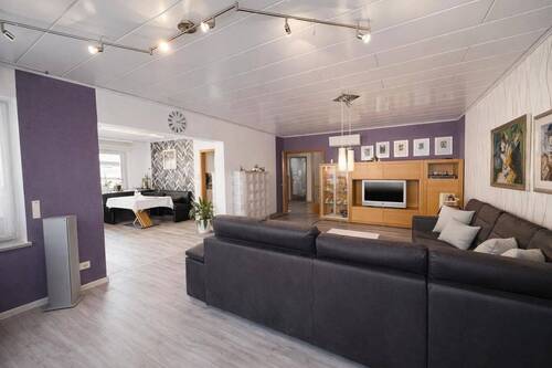 Wohnzimmer EG - 1 Zimmer Mehrfamilienhaus, Wohnhaus in Aalen