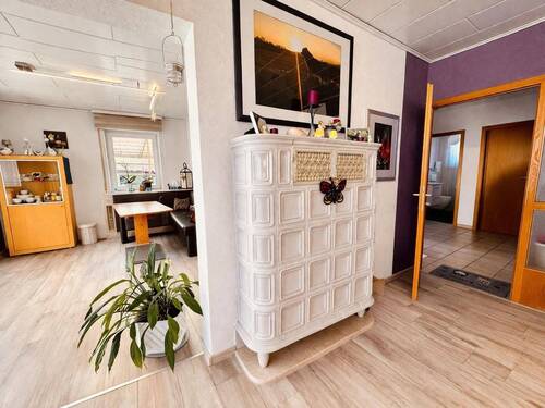 Kachelofen EG - Mehrfamilienhaus, Wohnhaus mit 338,00 m&sup2; in Aalen zum Kaufen