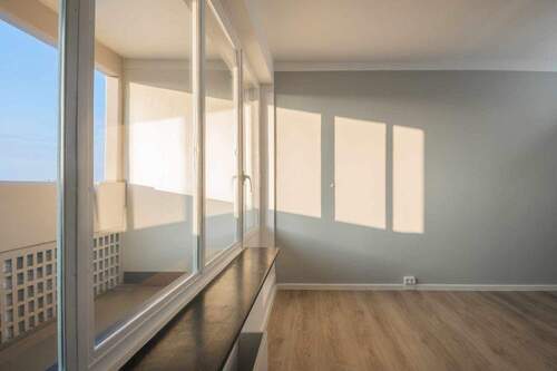 Whnzimmer und Balkon - Etagenwohnung mit 33,00 m&sup2; in Berlin zum Kaufen