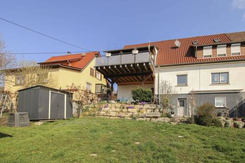 Garten (3) - Einfamilienhaus mit großem Garten, Balkon und Garage