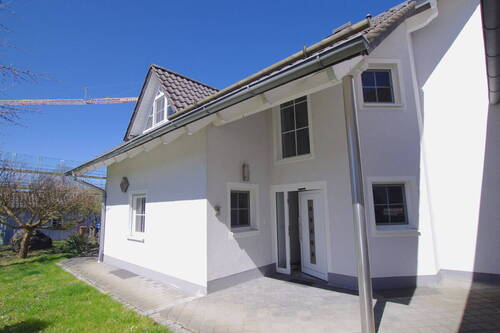 * - Doppelhaushälfte mit 170,00 m&sup2; in Lupburg zur Miete