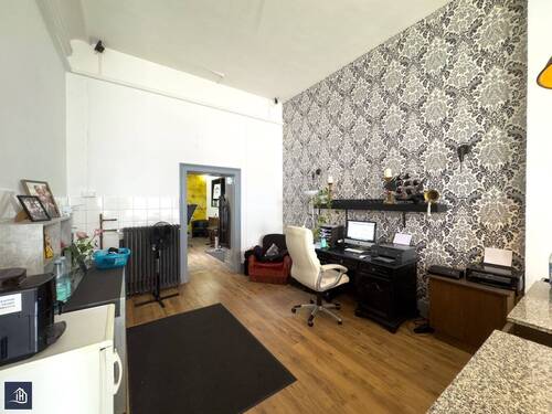 Gewerbefläche, vorn-rechts - 3 Zimmer Gewerbeobjekt (Büro, Produktion, Verkauf) zur Miete in Limburg