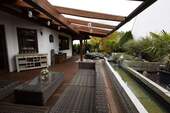 Große Terrasse mit Lounge und Jacuzzi - 