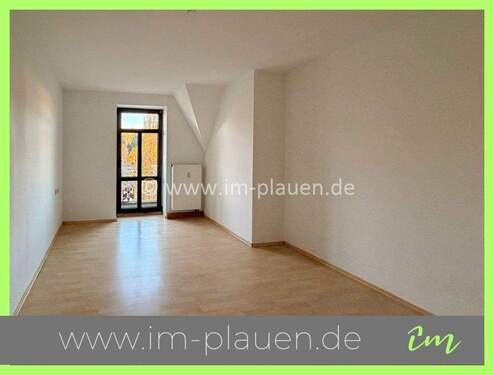 Schlafzimmer mit Balkon - Plauen-Neundorf: 2-Zimmer-Dachgeschosswohnung mit Balkon + Stellplatz
