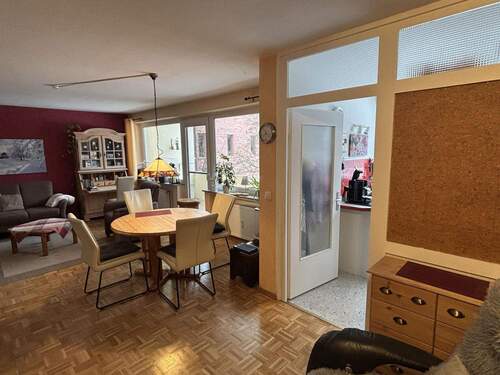 Wohnbereich und Küche - 