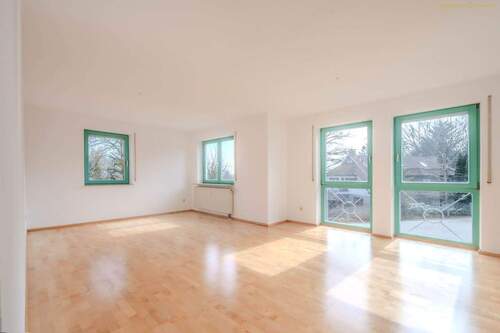 Wohn- und Esszimmer - 