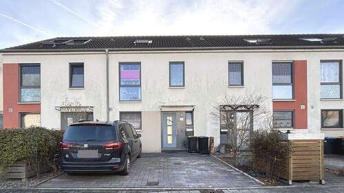 Vorderansicht - 5 Zimmer Reihenmittelhaus zum Kaufen in Gelsenkirchen