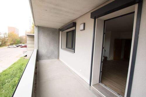 Balkon - Etagenwohnung mit 61,50 m&sup2; in Halle (Saale) zur Miete
