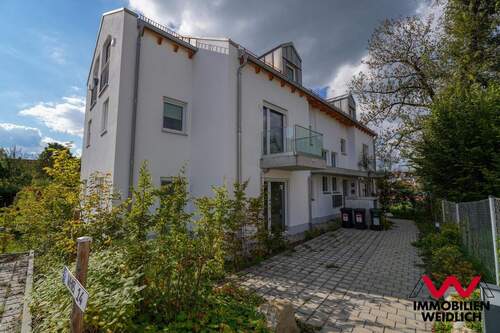 Ostseite - Hauseingangsseite - 3 Zimmer Etagenwohnung zum Kaufen in Grafing bei München