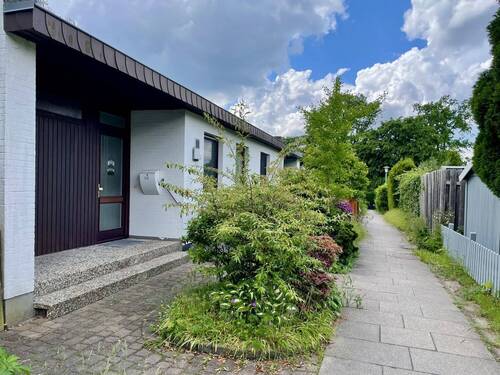 Bild 3 - 5 Zimmer Reihenendhaus in Reinbek