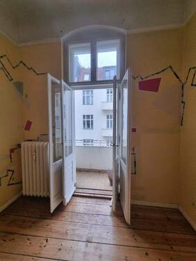 Blick zum Balkon - 