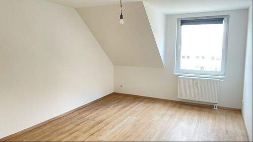 Schlafen - 2 Zimmer Etagenwohnung zur Miete in Dresden