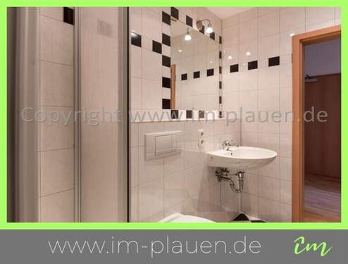 Badezimmer - Balkon, modernes Bad mit Dusche, Hochparterre - 2 Zimmerwohnung in Plauen Haselbrunn zur Miete
