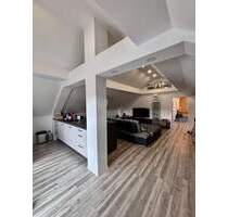 Achtung Preisreduzierung! Exklusives Wohnen im Dachgeschoss - Kunstvolle Architektur trifft auf beeindruckende Raumhöhe - Lohfelden / Vollmarshausen Achtung Preisreduzierung! Exklusives Wohnen im Dachgeschoss - Kunstvolle Architektur trifft auf beeindruckende Raumhöhe - Lohfelden / Vollmarshausen