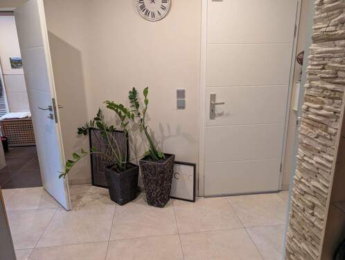 Flur/ Eingangsbereich - Etagenwohnung mit 98,00 m&sup2; in Essen zum Kaufen