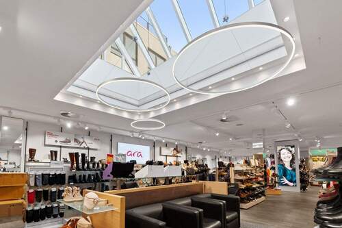 Lichtdurchflutete Fläche - 2 Zimmer Mehrfamilienhaus, Wohnhaus in Krefeld