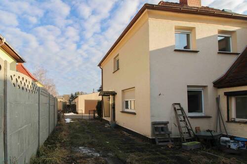 Ansicht - 4 Zimmer Doppelhaushälfte zum Kaufen in Bitterfeld-Wolfen